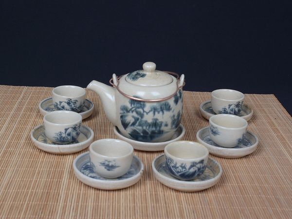 Ấm chén men rạn giả cổ vẽ sơn thủy dáng vại