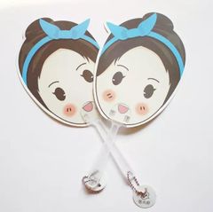 Quạt nhựa cầm tay QN05