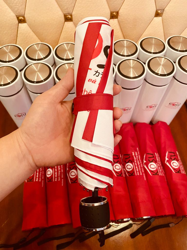 Hộp quà tặng Bình giữ nhiệt & ô gấp 3 - In logo sơn công nghệ Kosu.