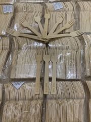 Bộ thìa dĩa chất liệu gỗ tự nhiên in logo The Fine