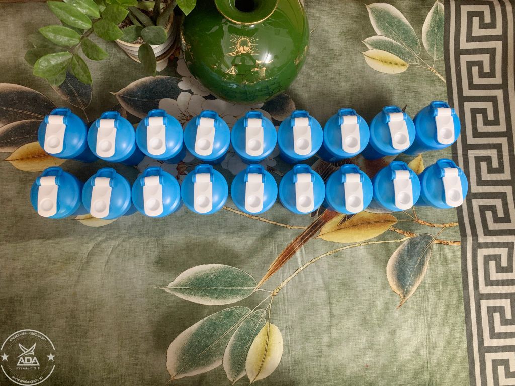 Bình nhựa lắc thể thao in logo KH HOANTT
