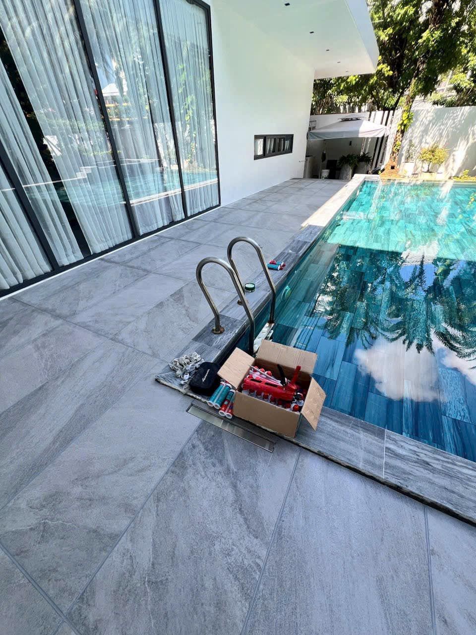 KEO CHÀ RON KGT 2 THÀNH PHẦN I KEO CHÀ RON KGT GỐC EPOXY ( KEO CHÀ RON CHỐNG THẤM, CHỐNG Ố, CHỐNG PHAI MÀU ) 