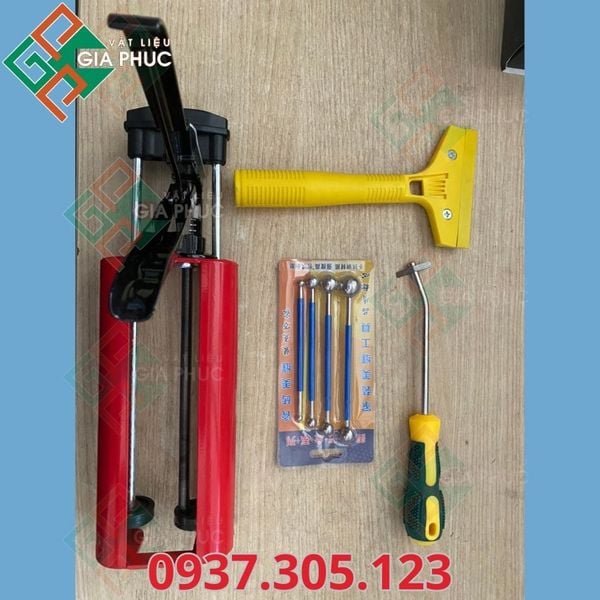 BỘ DỤNG CỤ THI CÔNG KEO CHÀ RON SAVETO