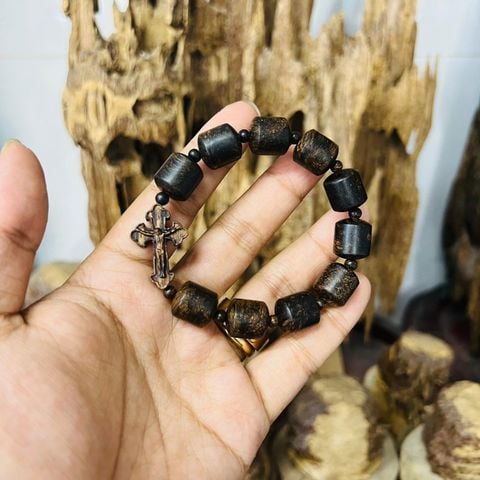  Vòng Tay CMC Trầm Hương Sánh Chìm Hạt Lu Mẫu Mới 