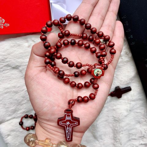  Chuỗi Mân Côi Gỗ Cẩm Lai 50 Hạt 6 li 