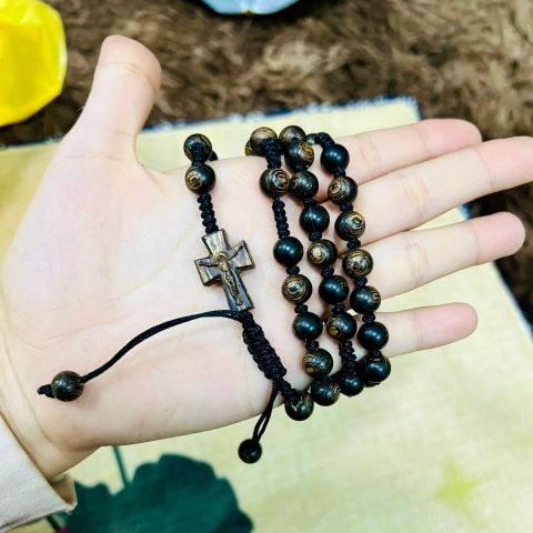  Vòng Tay Mân Côi Gỗ Trầm Hương Sánh Chìm Dây Rút 