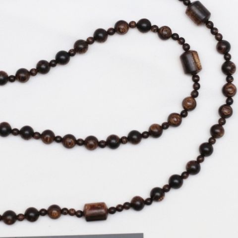  Vòng Tay Mân Côi Gỗ Trầm Hương Sánh Chìm 50 Hạt 