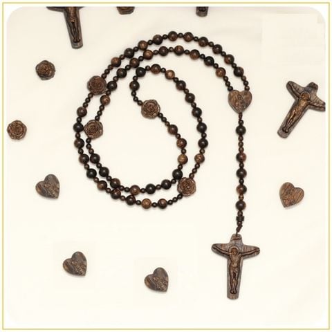  Chuỗi Mân Côi Gỗ Trầm Hương Sánh Chìm 50 Hạt 