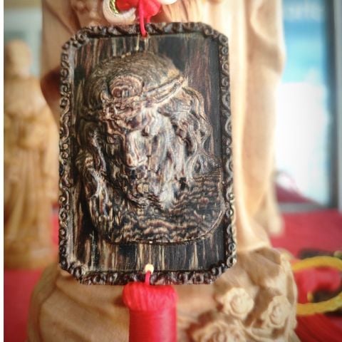  Khánh Treo Ô Tô Công Giáo Trầm Hương Sánh Chìm 