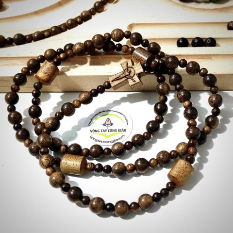  Vòng Tay Mân Côi Gỗ Trầm Hương Tốc 50 Hạt 