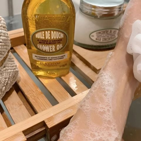 Dầu Tắm Loccitane Amande Shower Oil
