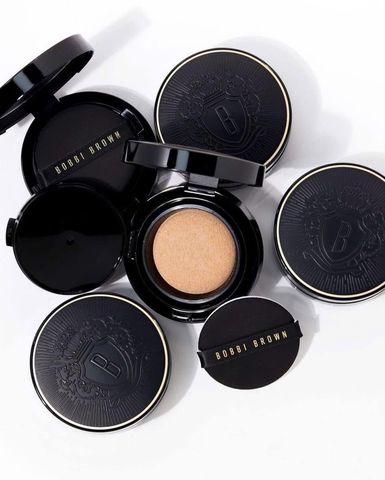 Cushion Bobbi Brown Weightless Skin Foundation SPF40/PA+++ 12G