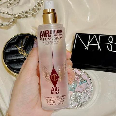 Xịt Giữ Make Up Charlotte Tilbury Air Brush Flawless Setting Spray
