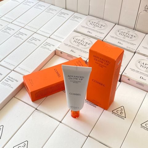 Kem Nền Cosbel Advanced Glow Up Foundation Spf 50+ Pa+++ 40Ml