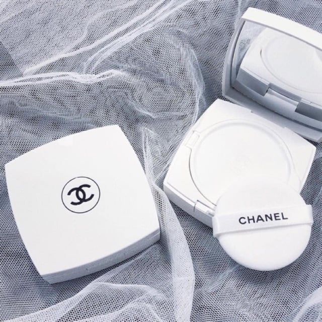 Chanel Le Blanc Cushion Brightening Gentle Foundation