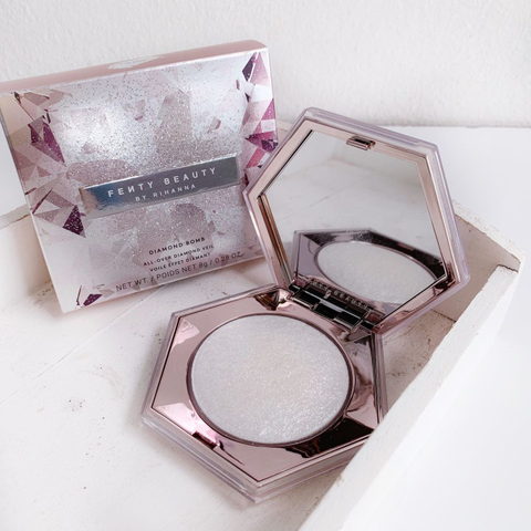 Highlight Fenty Beauty Diamond Bomb 8G