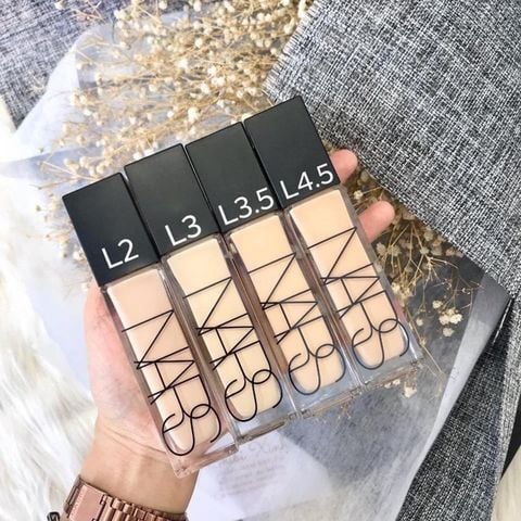 Kem Nền Nars Natural Radiant Longwear Foundation 30Ml