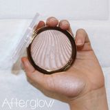 Highlight Milani Strobelight Instant Glow Powder