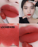 Son Thỏi MAC Locked Kiss 24hr Lipstick 1.8g