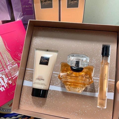 Set Nước Hoa Lancome Tresor 50Ml + 10Ml + Body Lotion