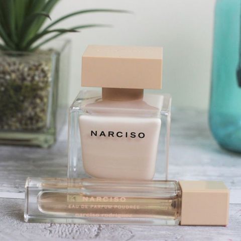 SET N C HOA NARCISO RODRIGUEZ POUDREE EDP 90ML 10ML Nika