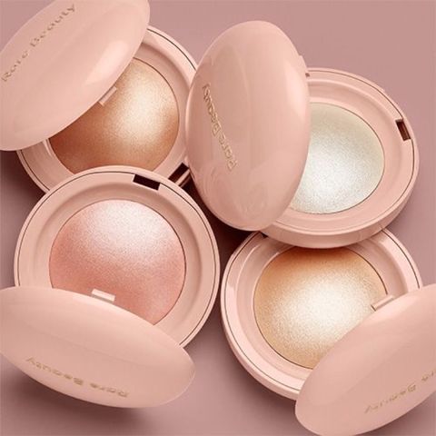 Highlight Rare Beauty Positive Light Enlumineur Toucher Soyeux