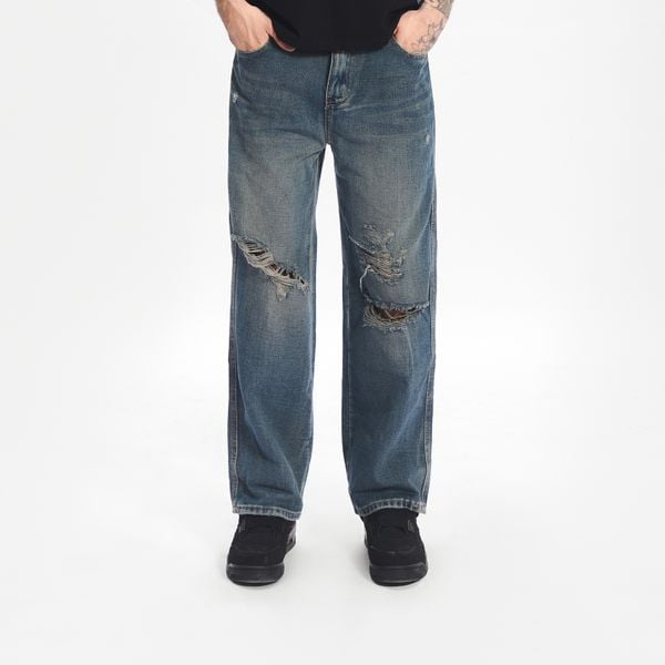  Distressed Loose Jeans 