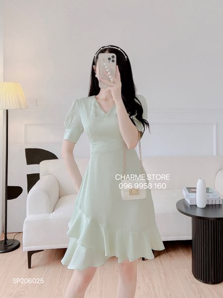 VÁY CỔ CHỮ V CHẤM BI ĐUÔI CÁ  Charmestore