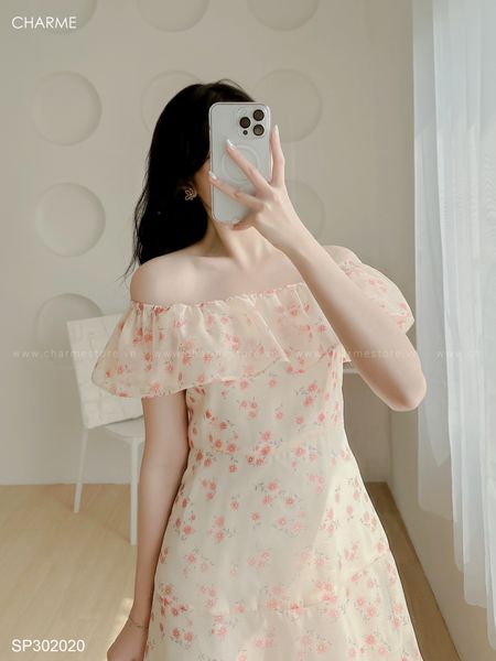 Áo trễ vai hoạ tiết hoa