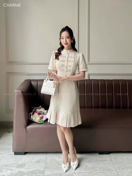 Váy Trắng Tiểu Thư Cổ Tàu ALICE Thiết Kế Chiết Eo Phối Dáng Xòe Tôn Dáng  Chất Liệu Vải Voan Hoa Nổi Thanh Lịch V776