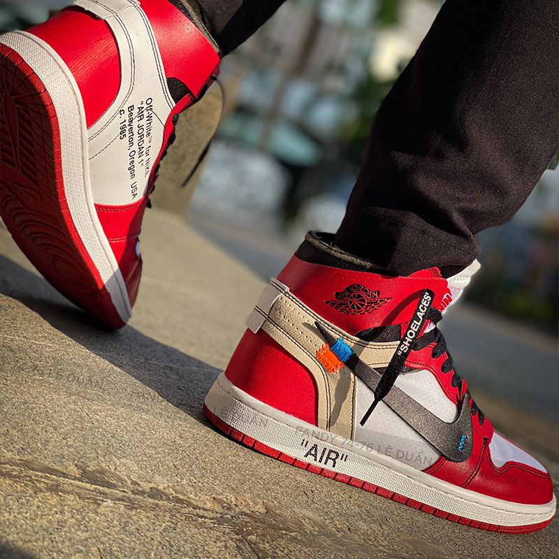 Off-White X Air Jordan 1 Sneakers Resale Prices Surge After Virgil Abloh  Death - Bloomberg