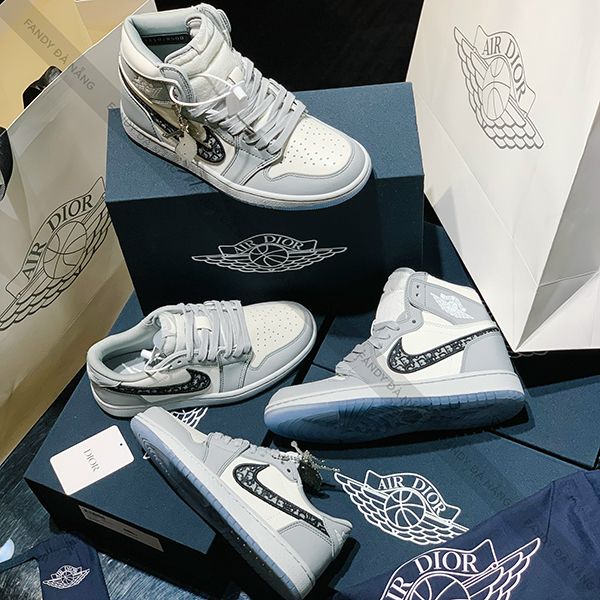 Giày nike Jordan trẻ em DIOR màu đỏ vang dán dính l CAPVIRGOCOM