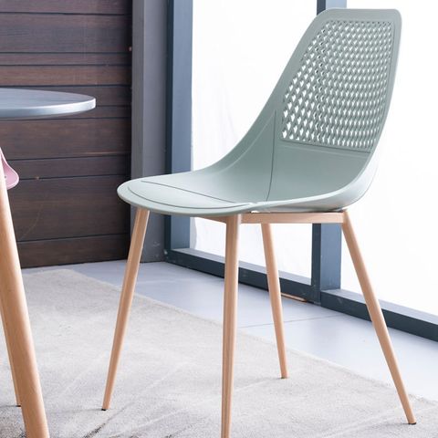  Ghế ăn tựa nhựa chân gỗ N010429 
