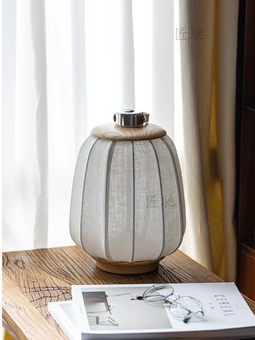 Đèn bàn kiểu nghệ thuật Nhật bản