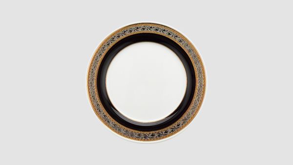 Dĩa tròn 20 cm - Sago - Hoa Hồng Đen khắc nổi