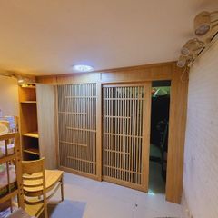 Vách cửa lùa màu gỗ đẹp mẫu CL18