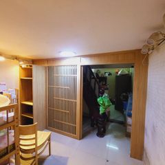 Vách cửa lùa màu gỗ đẹp mẫu CL18