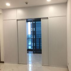 Vách cửa lùa kín màu trắng mẫu CL09