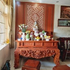 Tấm vách ốp phòng thờ bằng gỗ mẫu PT11