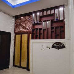 Vách cửa lùa gỗ sồi mây lưới mẫu CL16