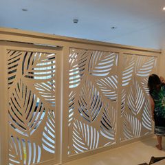 Vách cửa lùa cnc họa tiết lá cây CL17