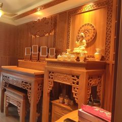 Vách phòng thờ đẹp bằng gỗ mẫu PT07