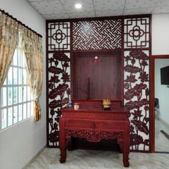 Vách ngăn phòng thờ ốp hoa sen mẫu PT08