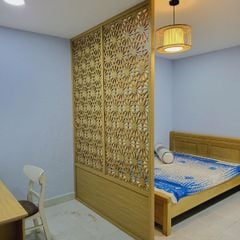 Vách ngăn phòng ngủ bằng gỗ đẹp mẫu PN01