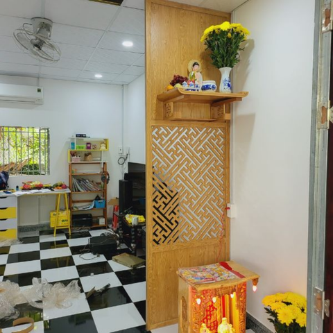 Vách ngăn bàn thờ treo VTT46