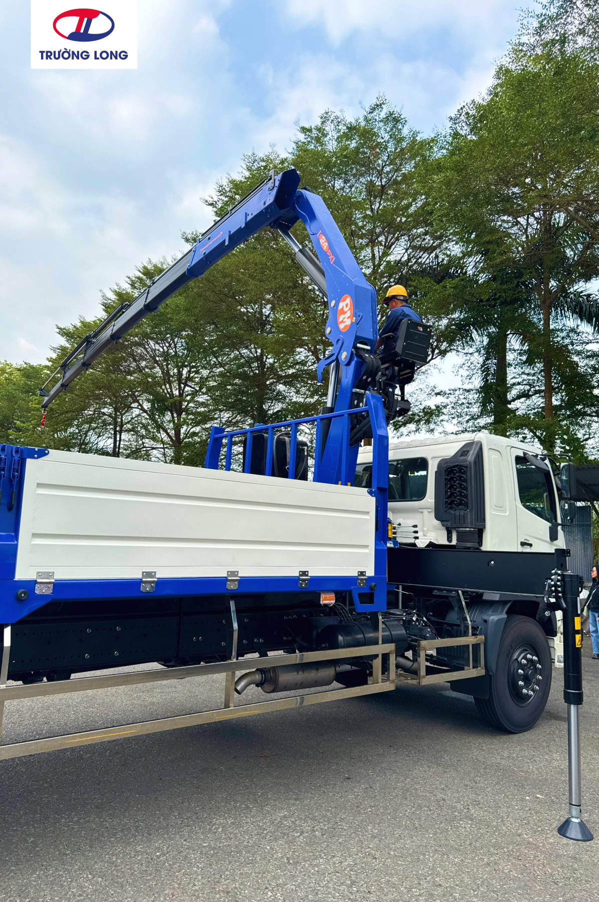 HINO FM EURO 5 - Xe tải cẩu gập PM 9 tấn 8