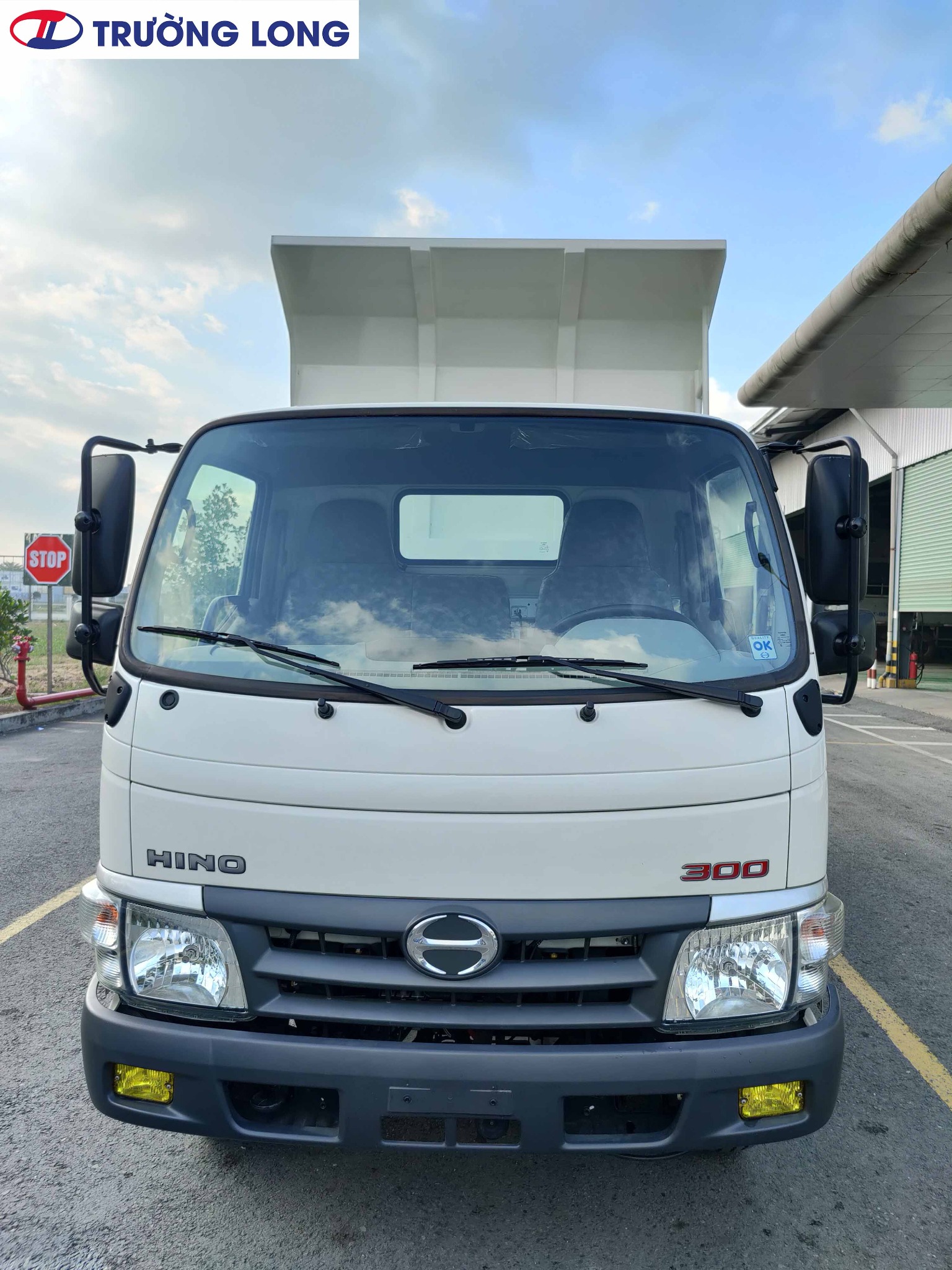 Xe Ben Hino 4T5 - Hino XZU342L Thùng Ben 3,6 Khối