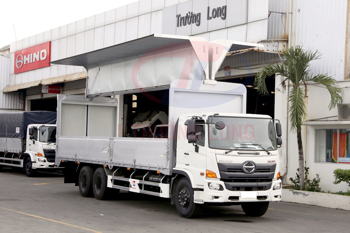 Xe Tải Hino 15 Tấn Thùng Cánh Dơi