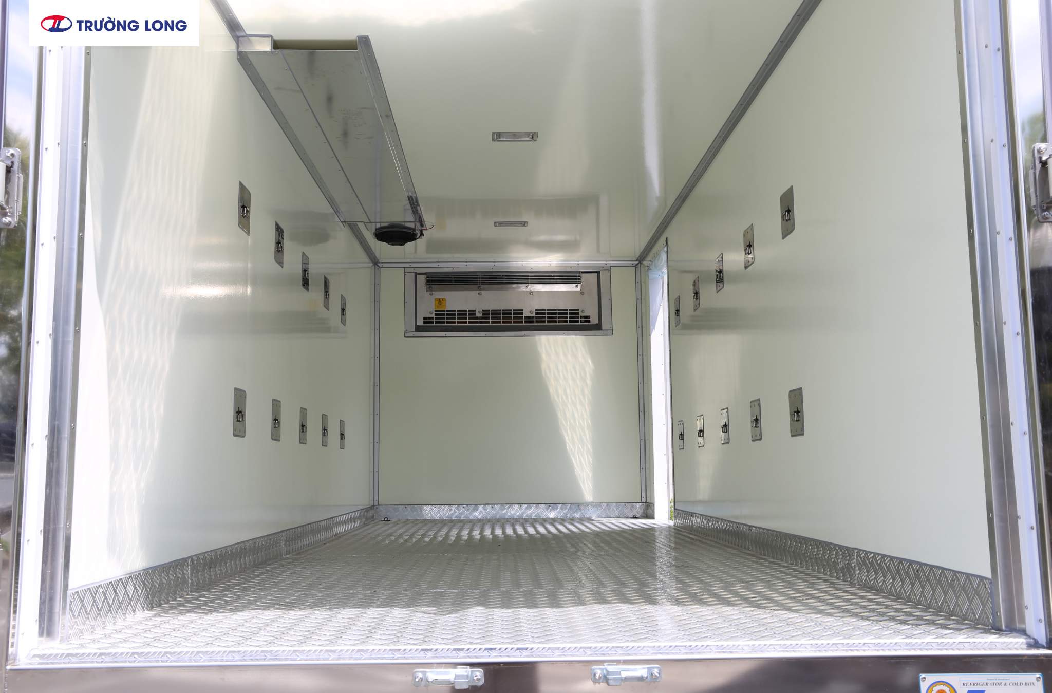 HINO XZU 720 EURO 5 - Xe đông lạnh Topre 3 tấn 4