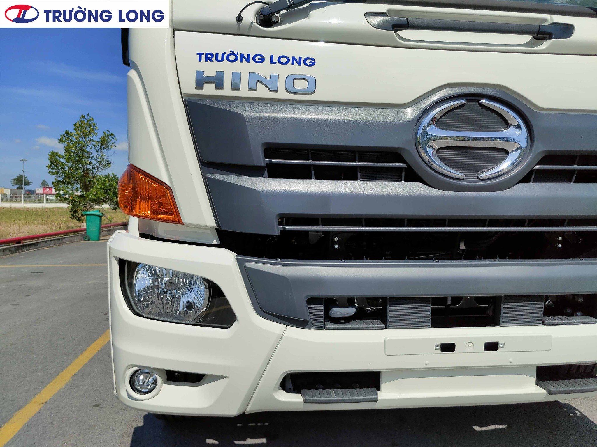 Xe Tải Hino 15 Tấn Thùng Mui Bạt